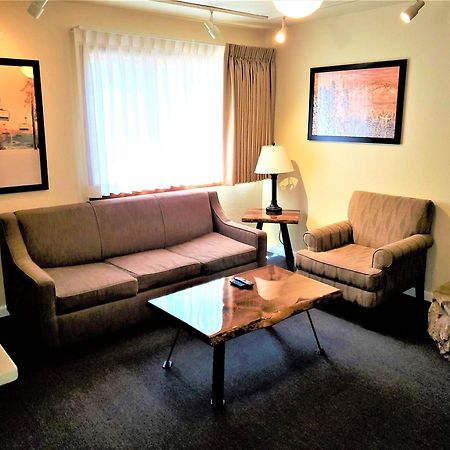Getaways At Snow Lake Lodge Биг Беър Лейк Екстериор снимка