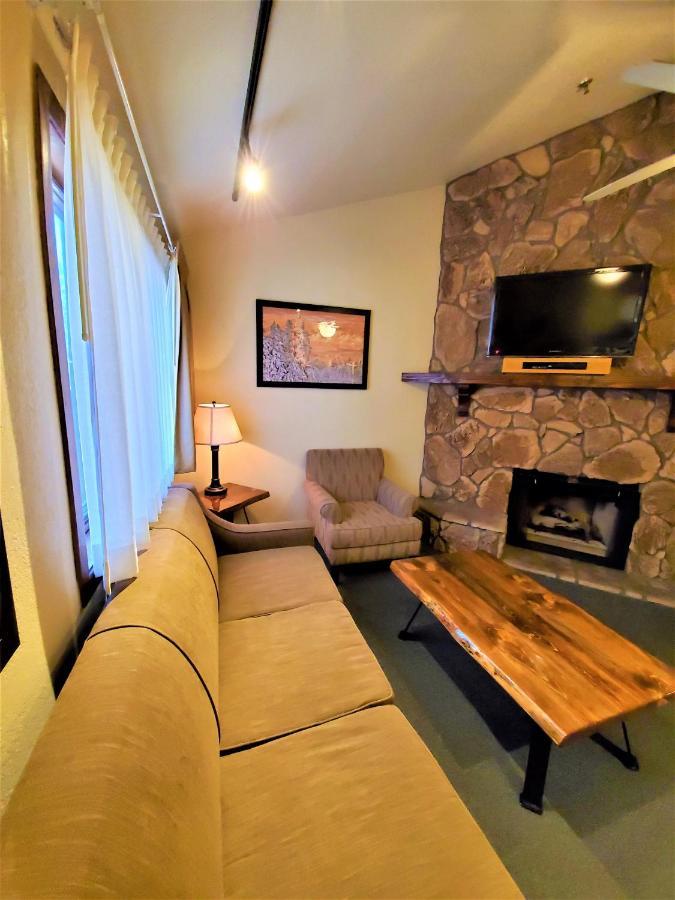 Getaways At Snow Lake Lodge Биг Беър Лейк Екстериор снимка
