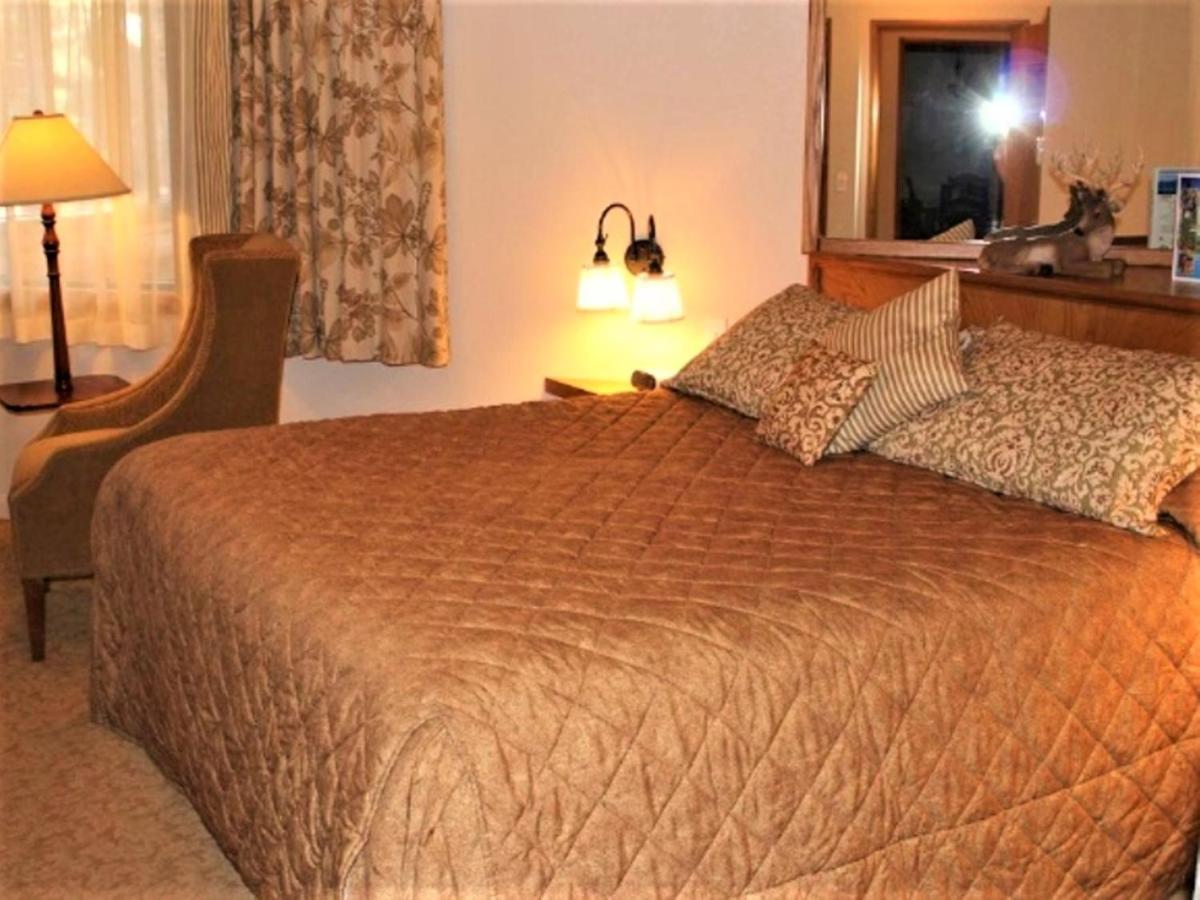 Getaways At Snow Lake Lodge Биг Беър Лейк Екстериор снимка